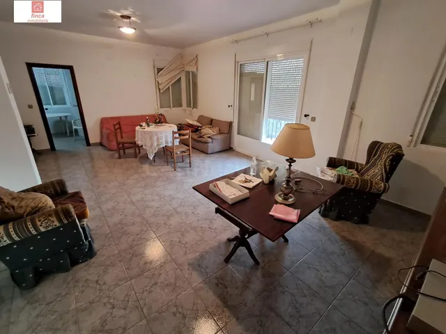 VENTA EN MONTIJO, PISO MUY AMPLIO DE 225 M2 UTILES, AMPLIAS 