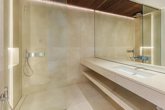 VILLA DE LUJO EN URBANIZACIÓN LA QUINTA, BENAHAVIS — 34