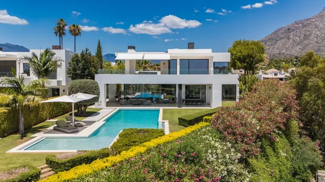 Chalet 5 habitaciones 868m² en venta - Costa del Sol