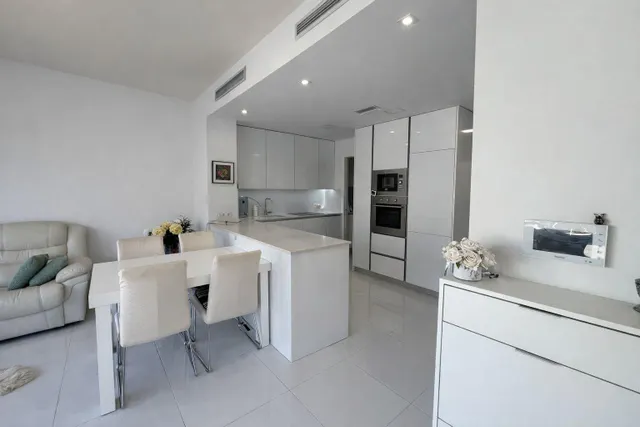 Descubre tu Villa de Lujo en Villamartín, Orihuela Costa ✨ — 10