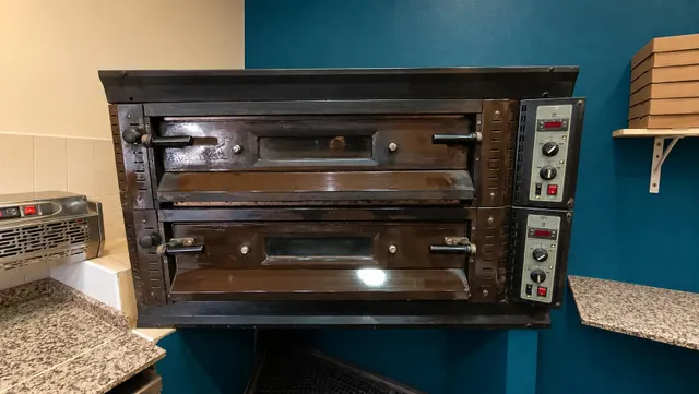 Pizzería para llevar en traspaso en Valencia | equipada | 49.000 € — 5
