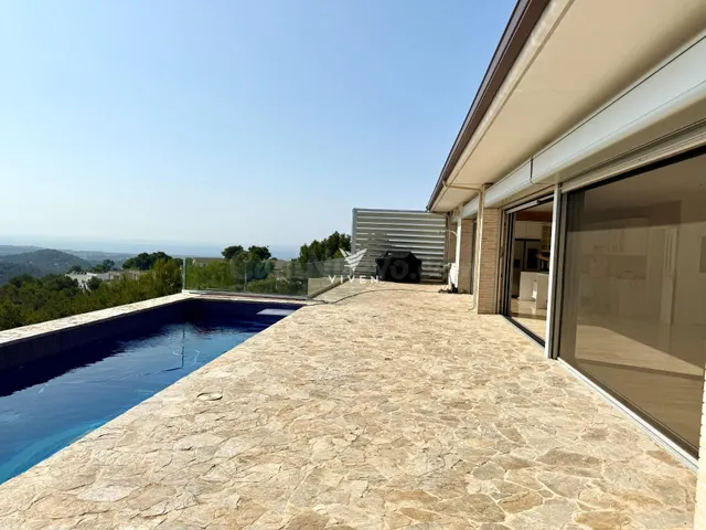Un Oasis de Lujo y Discreción con Vistas Incomparables — 2