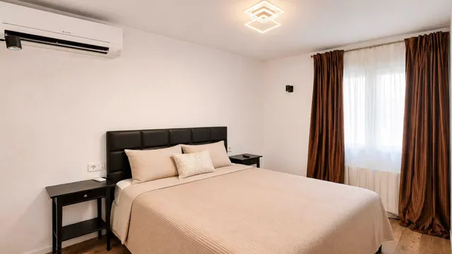 Casa reformada de 5 dormitorios con piscina privada, gran terraza y placas solares en Los Balcones — 34