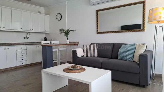Luminoso apartamento reformado con terraza privada en el cor - foto 4