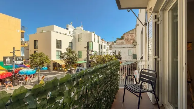Un Dúplex en Sitges con mucho Ambiente — 3