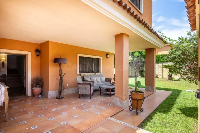 MARAVILLOSO CHALET INDEPENDIENTE CON PISCINA - foto 3