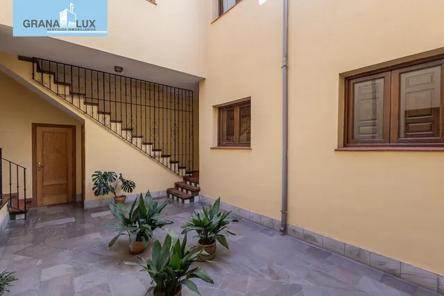 PISO TURÍSTICO JUNTO PLAZA DE DERECHO - GRANADA — 15