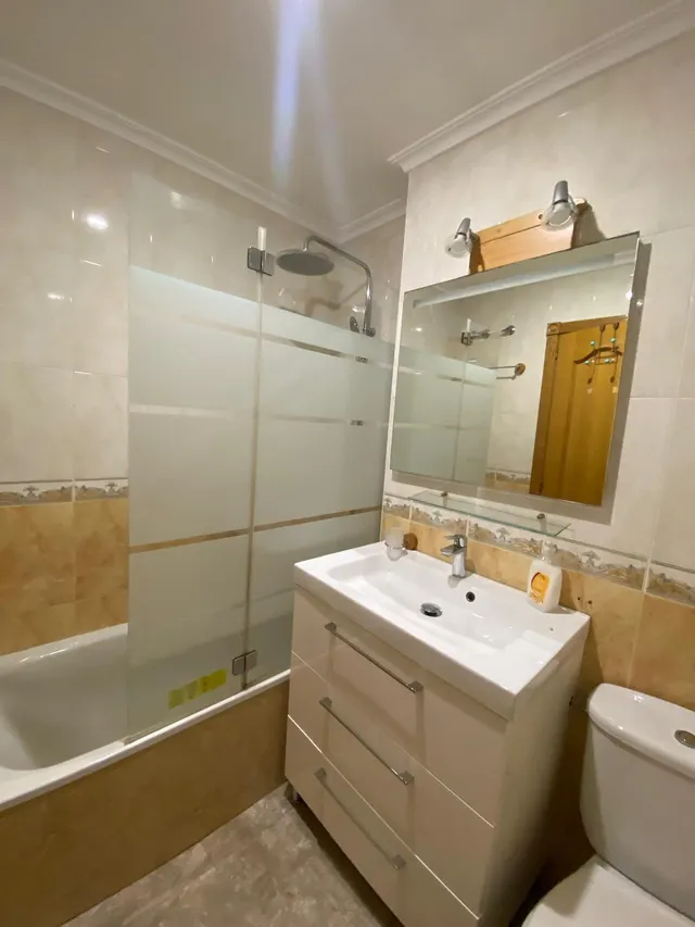 Apartamento con 2 dormitorios, 1 baño, 700 m. de la playa — 11