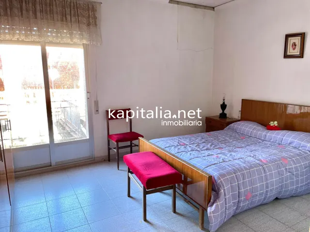 Casa a la venta en Ráfol de Salem. — 22