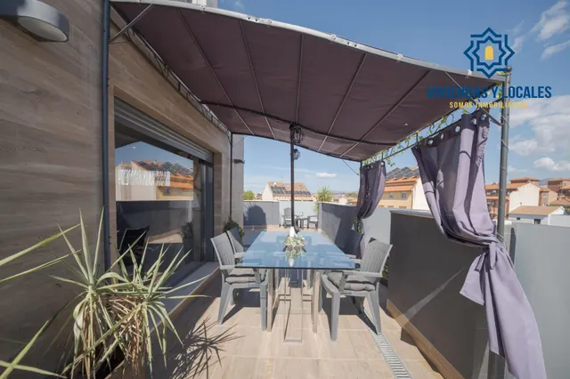 Ático dúplex con piscina en Maracena — 38
