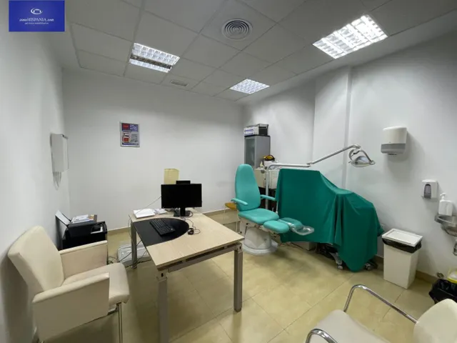 Se alquila local ideal para centro de salud. — 18