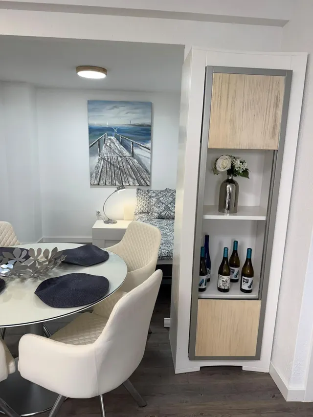 Apartamento reformado con terraza, Alicante, Torrevieja. 2 habitaciones, 50 m2, a 450 metros del mar — 11