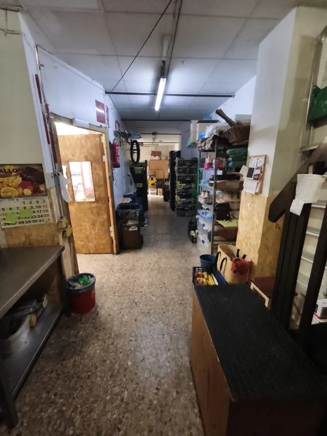 Local comercial, actualmente frutería — 6