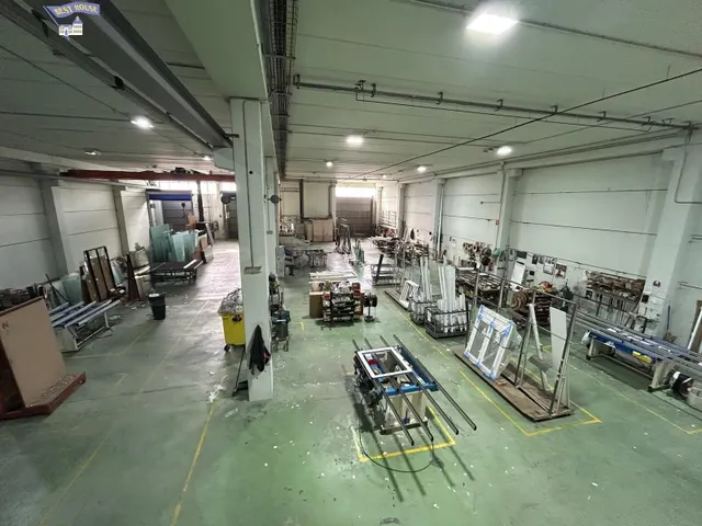 EXCELENTE NAVE INDUSTRIAL EN ALQUILER MONTCADA I REIXAC – ZO