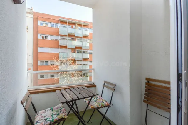 Piso 3 habitaciones 60m² en alquiler - Eixample — 2