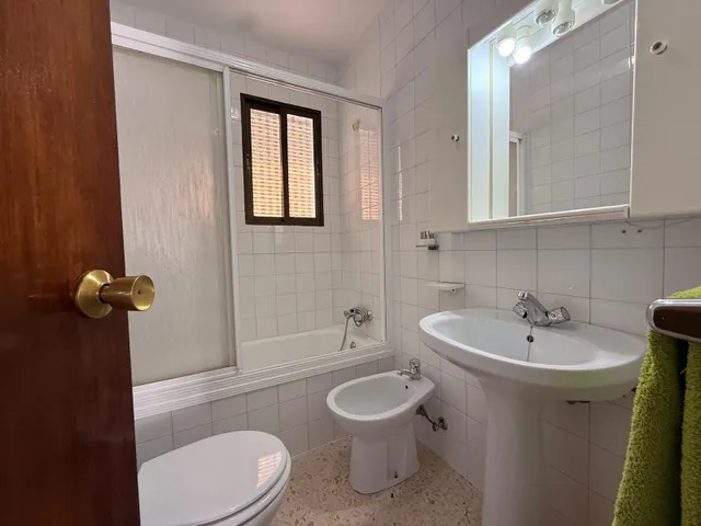 Casa de esquina de dos plantas en el Barrio de La Verbena – Villaviciosa de Córdoba — 8