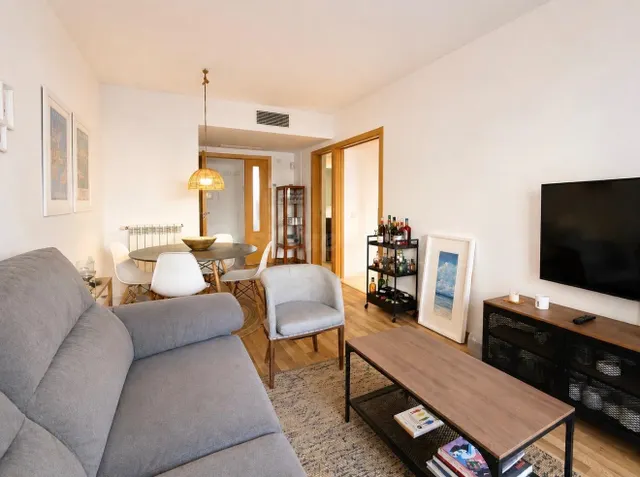 Planta baja con terraza y piscina comunitaria, en CAMPOS — 7