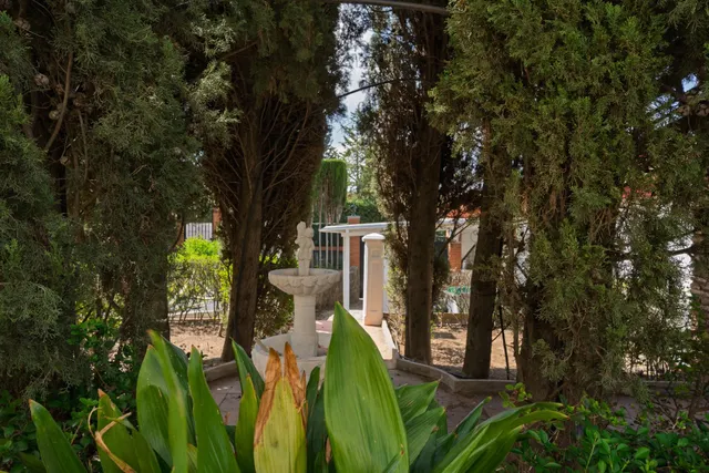 Chalet independiente en urbanizacion el puntal Padul. — 28