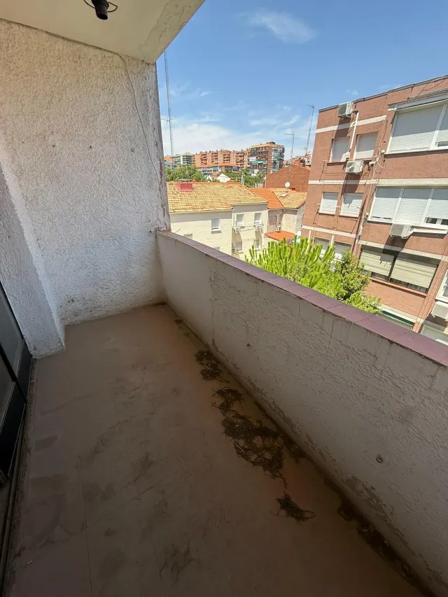 Oportunidad en Pinar del Rey: Piso de 3 dormitorios para ref - foto 4