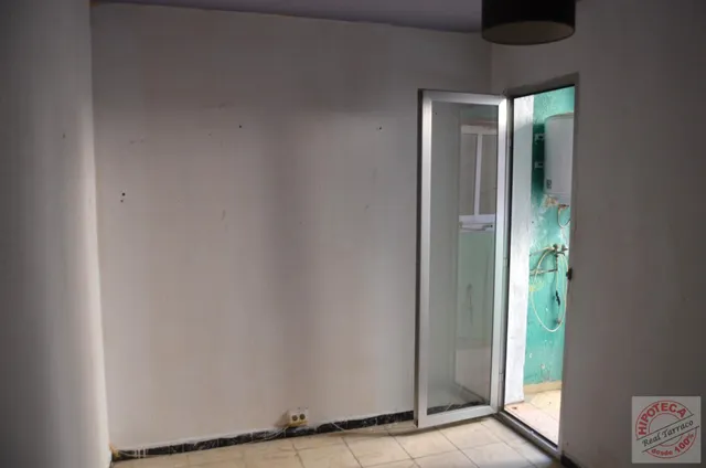 Gran oportunidad en C/ Escultor Rocamora — 10