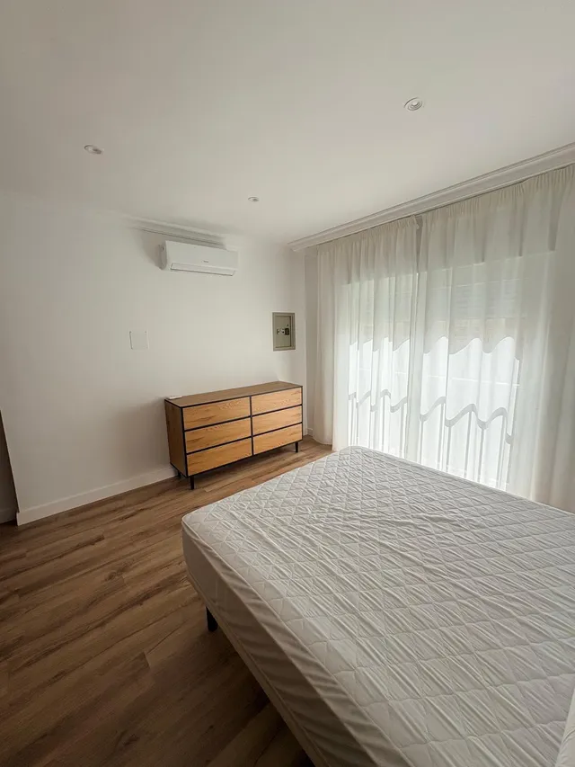 Amplio piso de 4 dormitorios reformado en pleno centro  de Motril con garaje y trastero — 24
