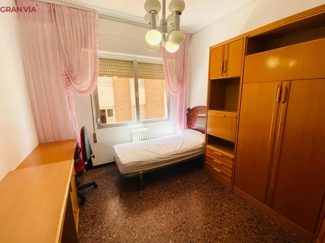 Piso en alquiler junto al Ayuntamiento — 13
