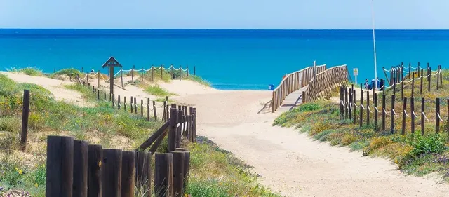 Estupendo apartamento totalmente reformado a unos pasos de la playa — 38