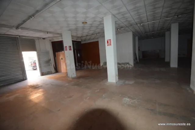 Local comercial a la venta en el centro de Orihuela, con 275