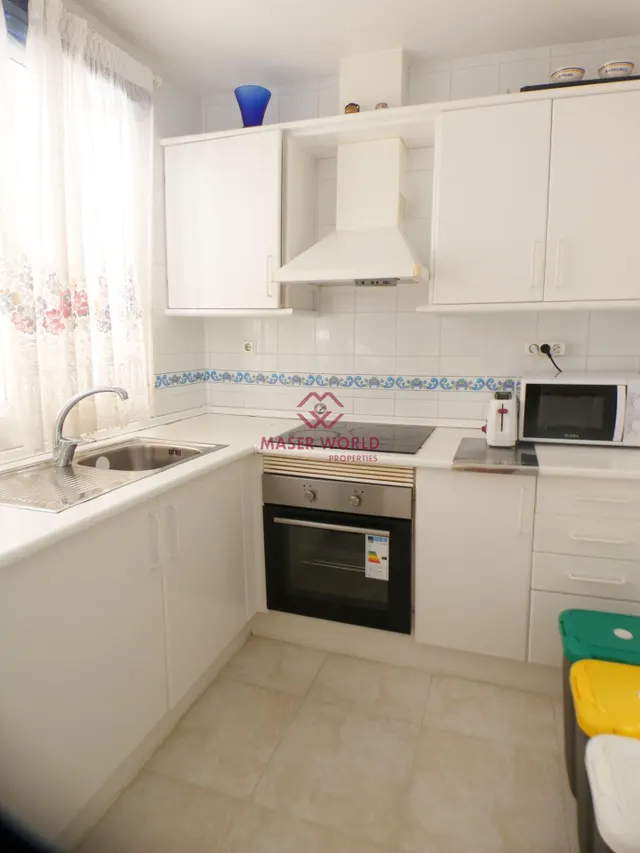 SE VENDE PISO EN RESIDENCIAL CON PISCINA COMUNITARIA Y GARAJE MUY CERCA DE LA PLAYA — 9