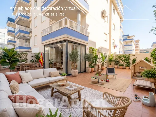 ¡CERCA DE LA PLAYA! PRECIOSA PLANTA BAJA CON TERRAZA, GARAJE - foto 3