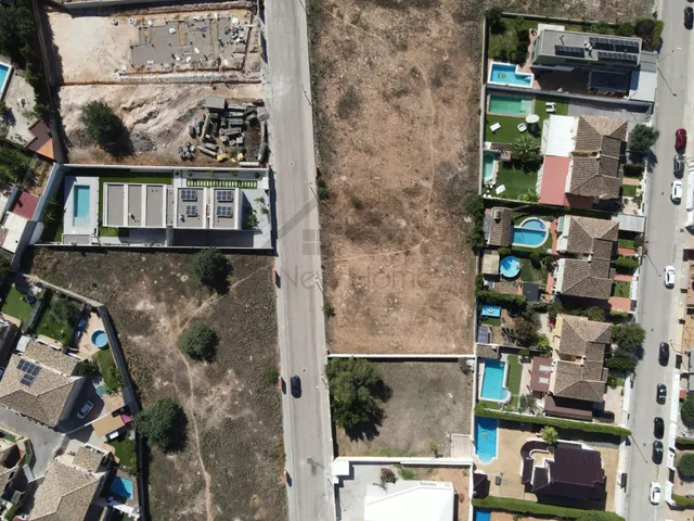 PARCELA URBANA DE 696 m2 EN MONTE COLORADO — CREA EL CHALET QUE IMAGINAS — 34