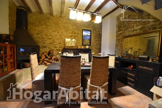 REFORMADO Y AMPLIO CON TECHOS ALTOS, PISCINA Y MUCHO ESTILO ¡TE ENCANTARÁ! — 5