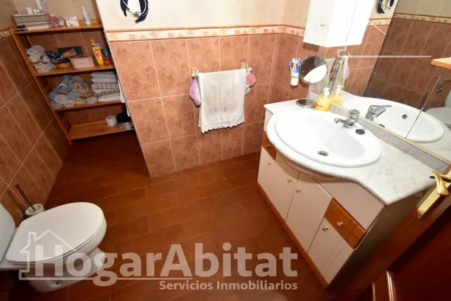 GRAN CASA CON TERRAZA TOTALMENTE REFORMADA — 29