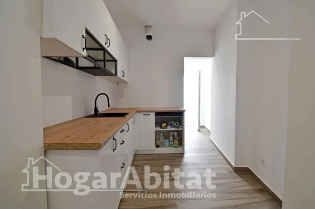 Casa reformada con terraza y garaje en el centro — 14