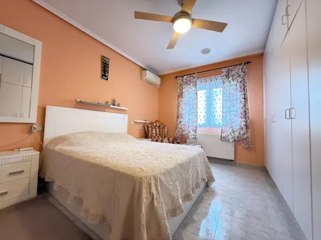 Impresionante Chalet Independiente en El Chaparral, Torrevieja — 43