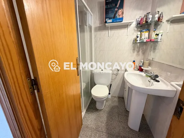 Fantástico apartamento de tres dormitorios a tan solo 300m de las playas de Guardamar del Segura, Alicante — 15