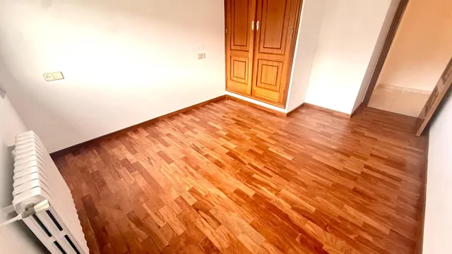 Piso de calidad en venta en el corazón de Maceda con Garaje. 140 m2 útiles. Entrar a vivir. — 27