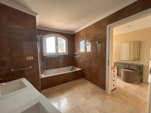 Vivienda unifamiliar en La Panera, Estepona — 16