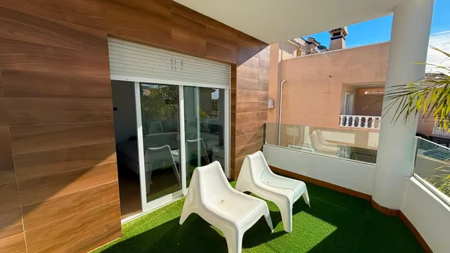 Villa con piscina privada, Alicante, Orihuela Costa. 4 habitaciones, 190 m2, 6,4 kilómetros del mar — 16
