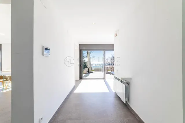 CASA EN PRIMERA LINEA DE MAR — 21