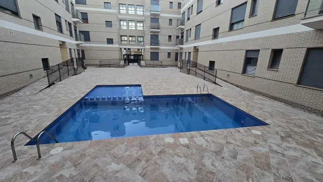 Piso 4 habitaciones 106m² en venta - Núcleo Urbano — 18