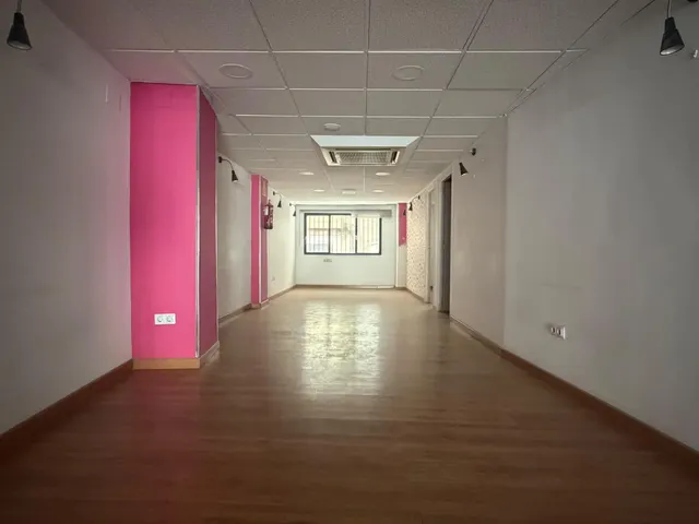 Avenida de la Constitución. Alquiler local comercial 93 m2. — 14