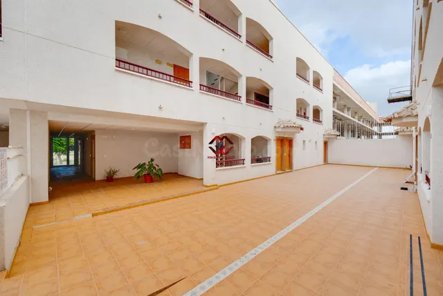 Apartamentos renovados en el centro de San Fulgencio - foto 4