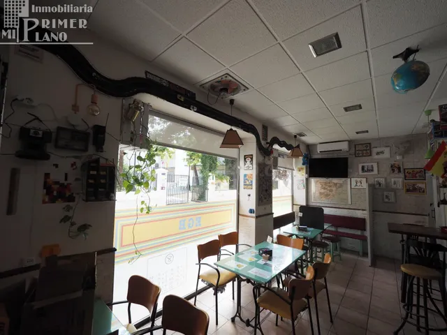 Oportunidad de Inversión: Local Comercial en Esquina en el C - foto 2