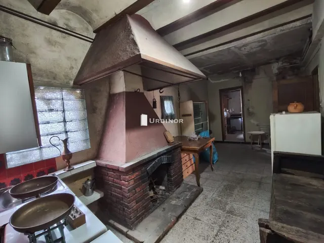 Casa de piedra con patio. centro de xinzo de limia. — 26