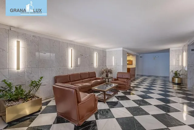 EXCLUSIVO PISO CON JARDÍN PRIVATIVO EN UNA DE LAS MEJORES URBANIZACIONES DE GRANADA — 42