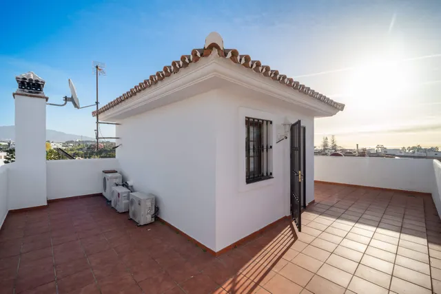 Exclusivo Chalet Pareado en Esquina – Cancelada (Estepona) — 46