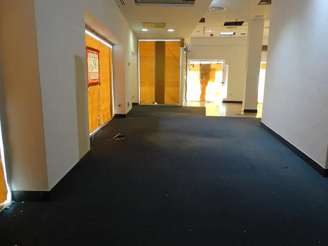Exclusivo LOCAL COMERCIAL A PIE DE CALLE en el corazón de Arganda — 6