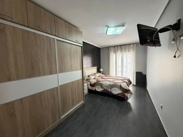 AMPLIO PISO DE 3 DORMITORIOS CON AMPLIA TERRAZA - ZONA BENIEL - — 10