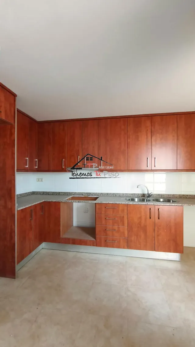 ÁTICO-DÚPLEX A ESTRENAR. 4 DORMITORIOS. 3 BAÑOS. TERRAZA DE 35M. COCHERA INCLUIDA — 25
